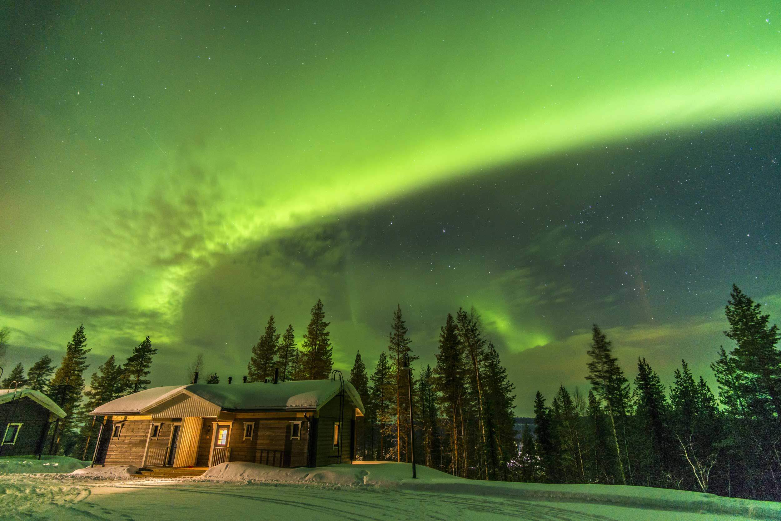Nordlichter über der Valkea-Lodge in Finnisch-Lappland © Reisen mit Nordic-der Skandinavien-Spezialist