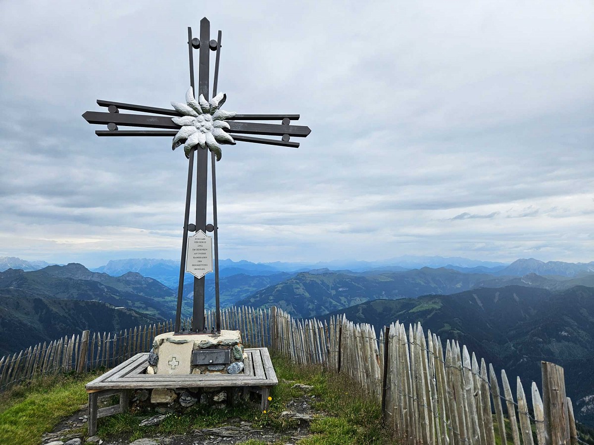 Das Gipfelkreuz am Frauenkogel © Anja Pfeffer