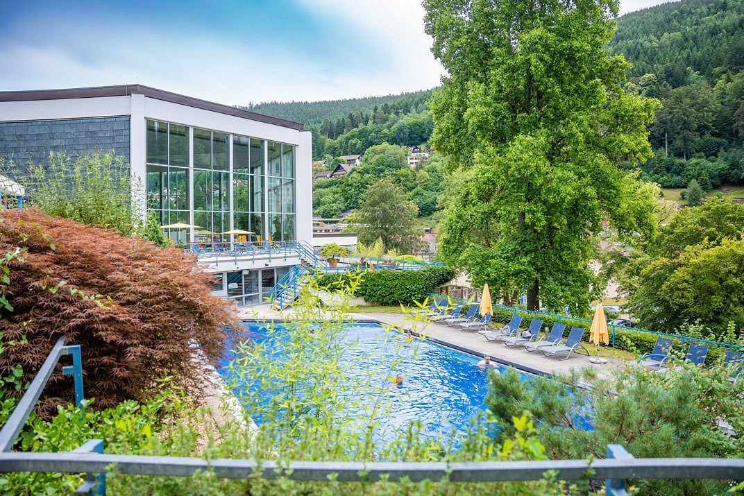 Bad Wildbad hat zwei Thermalbäder, das Palais Terhal und die VitalTherme. © Lightworkart, Touristik Bad Wildbad GmbH