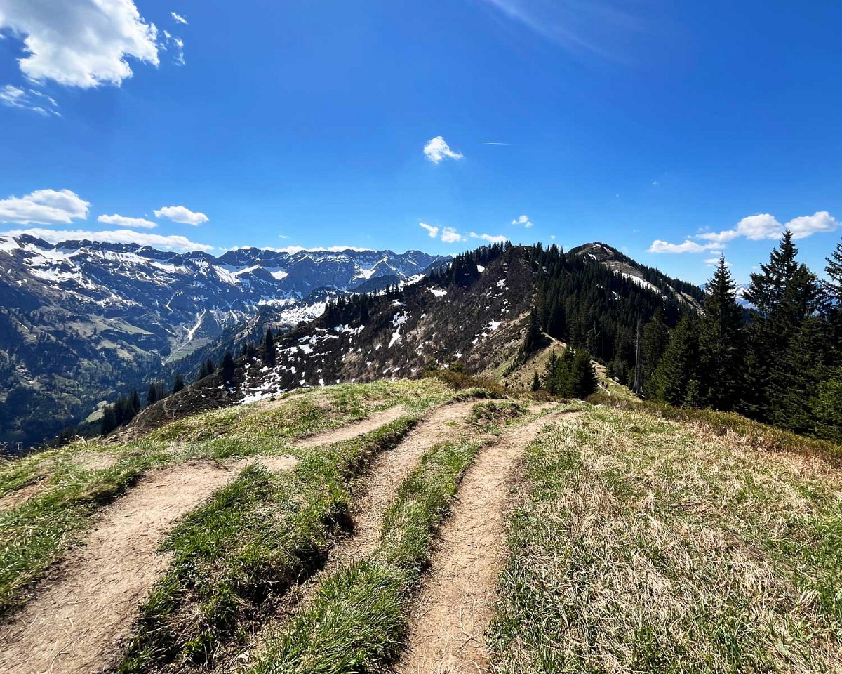 Gratwanderung zwischen drei Gipfeln