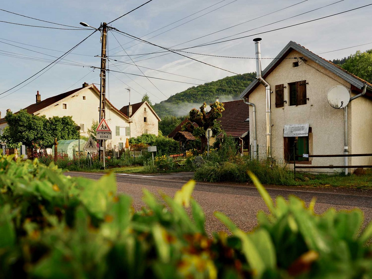 Typisch für die Region kleine ruhige Orte wie Fresse mit schönen Gemüsegärten 