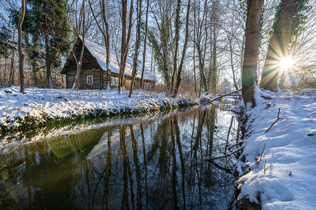 Stilles Fließ im winterlichen Spreewald © Amt Burg (Spreewald)/ Matthias Hertwig