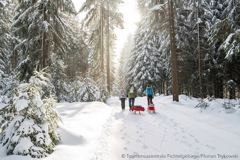 Wandern, Rodeln, Skifahren zur Winterzeit im Fichtelgebirge