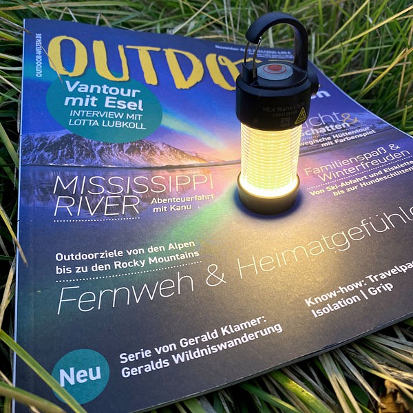 OutdoorWelten Magazin und Ledlenser Laterne 