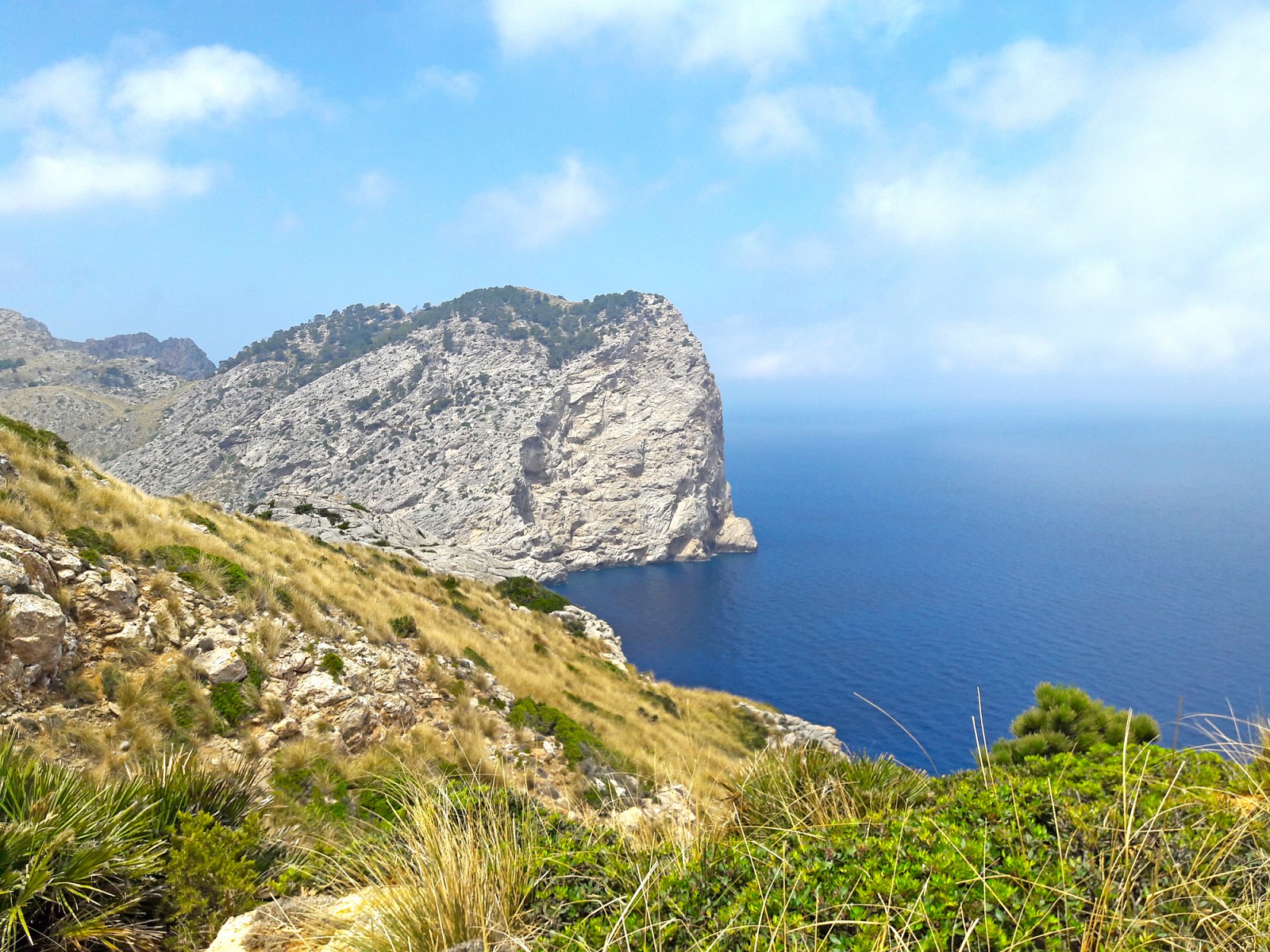 pFazit-Die-Halbinsel-Formentor-ist-zu-Fuszlig-auf-jeden-Fall-ein-lohnendes-Erlebnis-auch-wenn-man-sie-nicht-auf-klassischen-Wanderwegen-begehtp