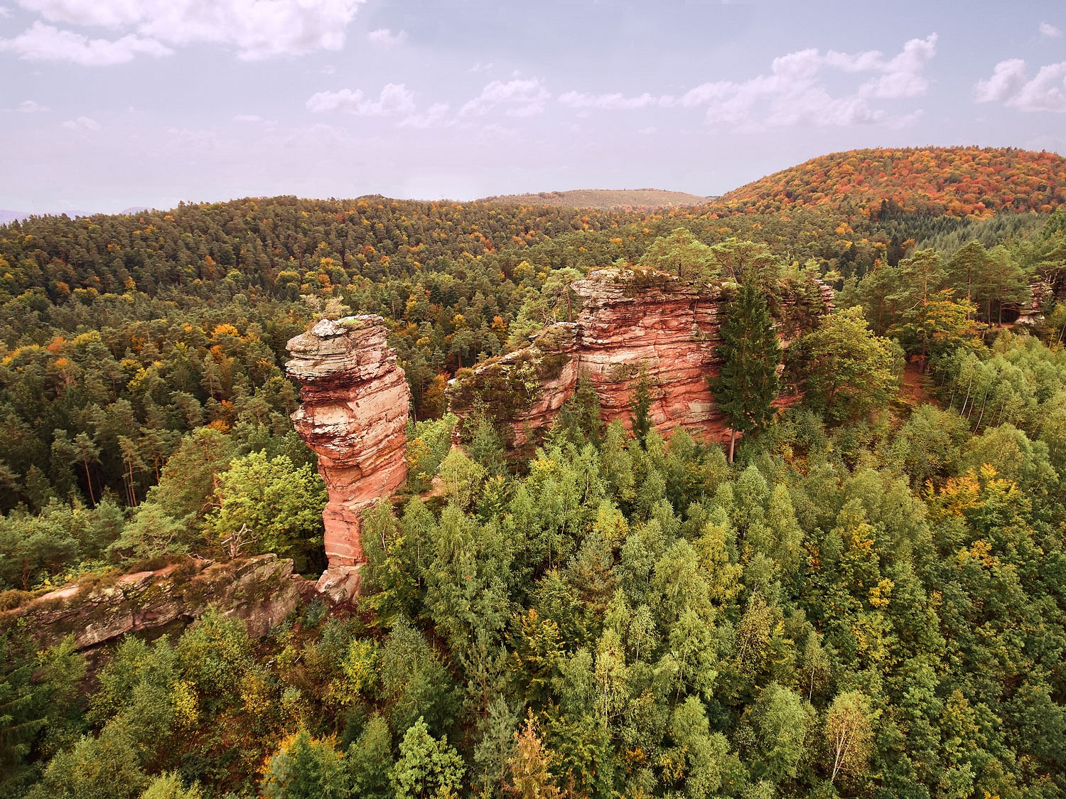 pDie-Pfalz-ist-ein-Gaumen--und-Wanderschmaus-zugleich-Das-ganze-Jahr-uumlber-gibt-es-saisonale-kulinarische-Highlights-in-wunderschoumlnen-Landschaften-zu-entdeckennbspppspan-stylefont-size11pxAlle-Fotos-wenn-nicht-anders-angegebennbspcopy-PfalzTouristik-eVspanp